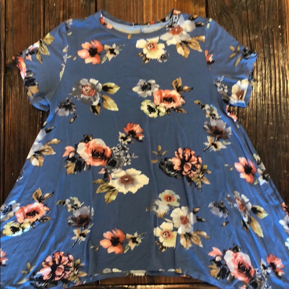 Blue floral trapeze top